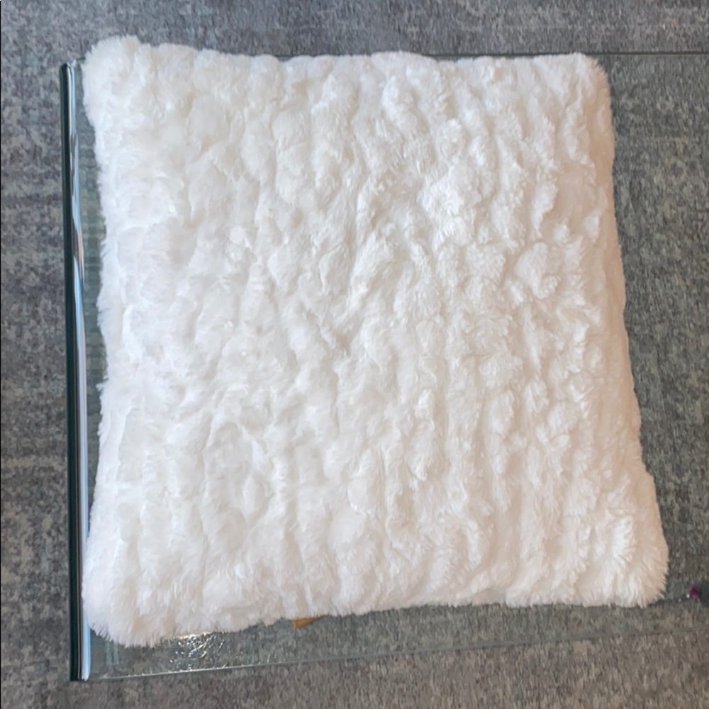 PILLOW - like NEW